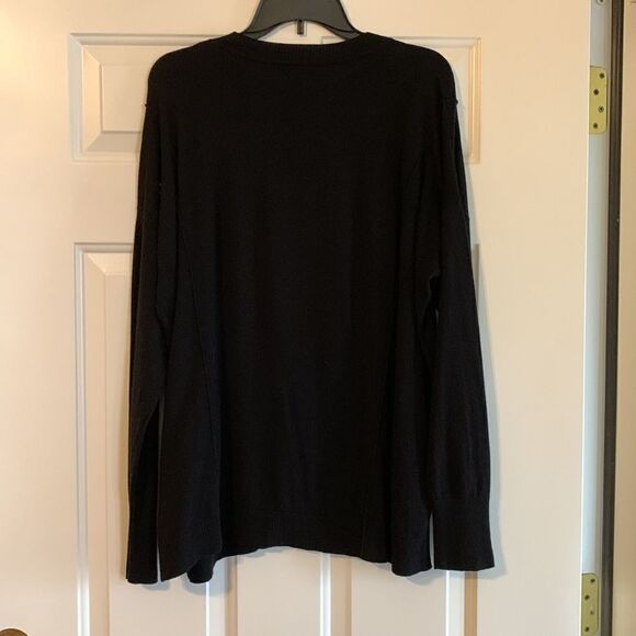 IsaacMizrahi Live Size large pull over sweater in black - Picture 2 of 8